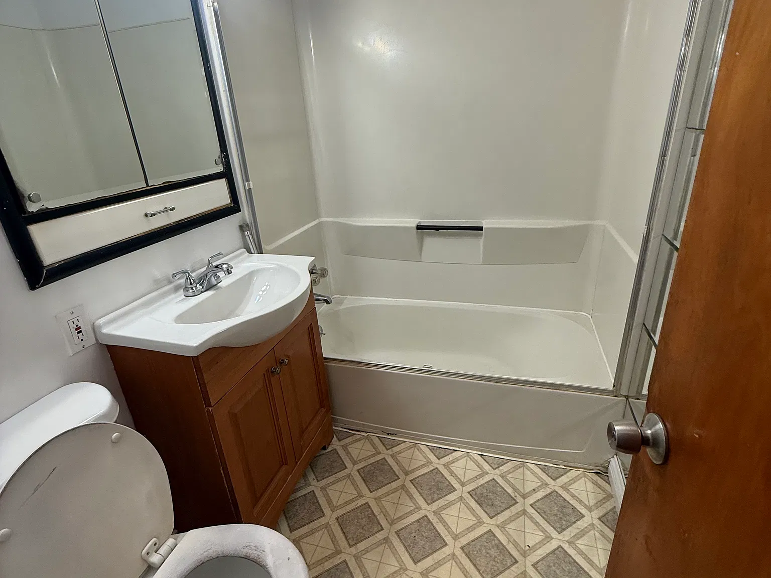 4 bed, 1504 sqft, $1,650 — Photo 3