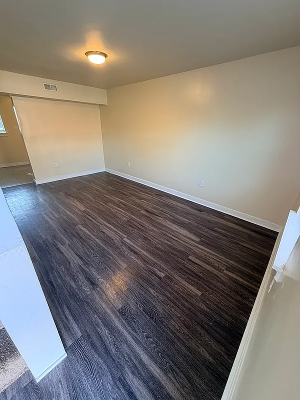 2 bed, 1.0 bath, $896 — Photo 1