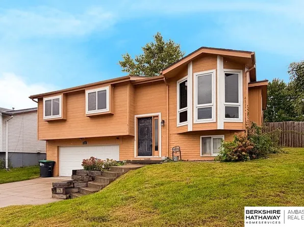 6005 N 109th St, Omaha, NE 68164