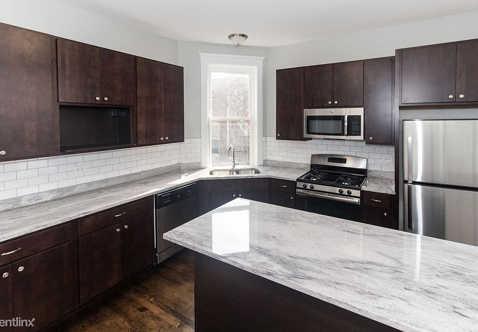 1st image of 2028 N Sawyer Ave #2