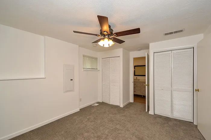3864 Townsley Dr — Photo 7