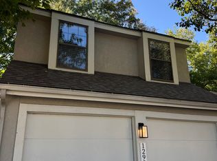 12926 W 108th St, Overland Park, KS 66210