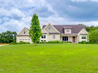 290 Lansdowne Cres, Louisville, KY 40245