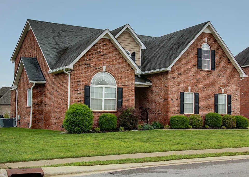 1st image of 2359 Banyon Dr