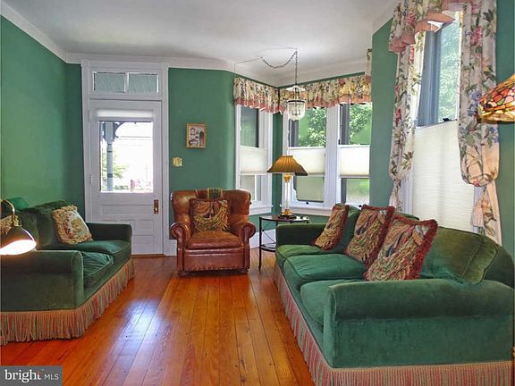 2nd image of 107 N Chancellor St