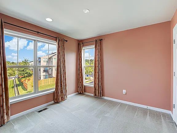 3rd image of 42653 Chisholm Dr