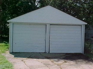 8656 Chalmers Ave, Warren, MI 48089