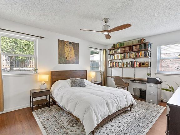 2nd image of 1907 Victoria Dr