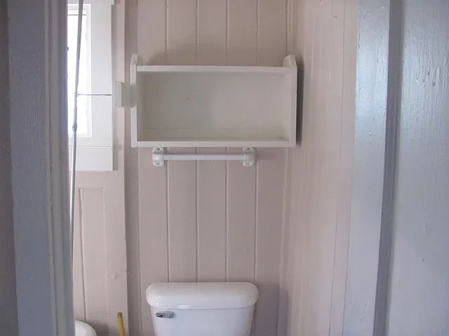 182 Brook St — Photo 12