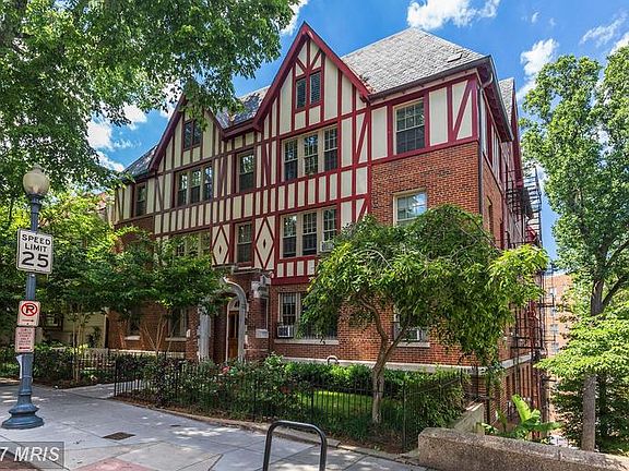 Boutique building with lots of charm