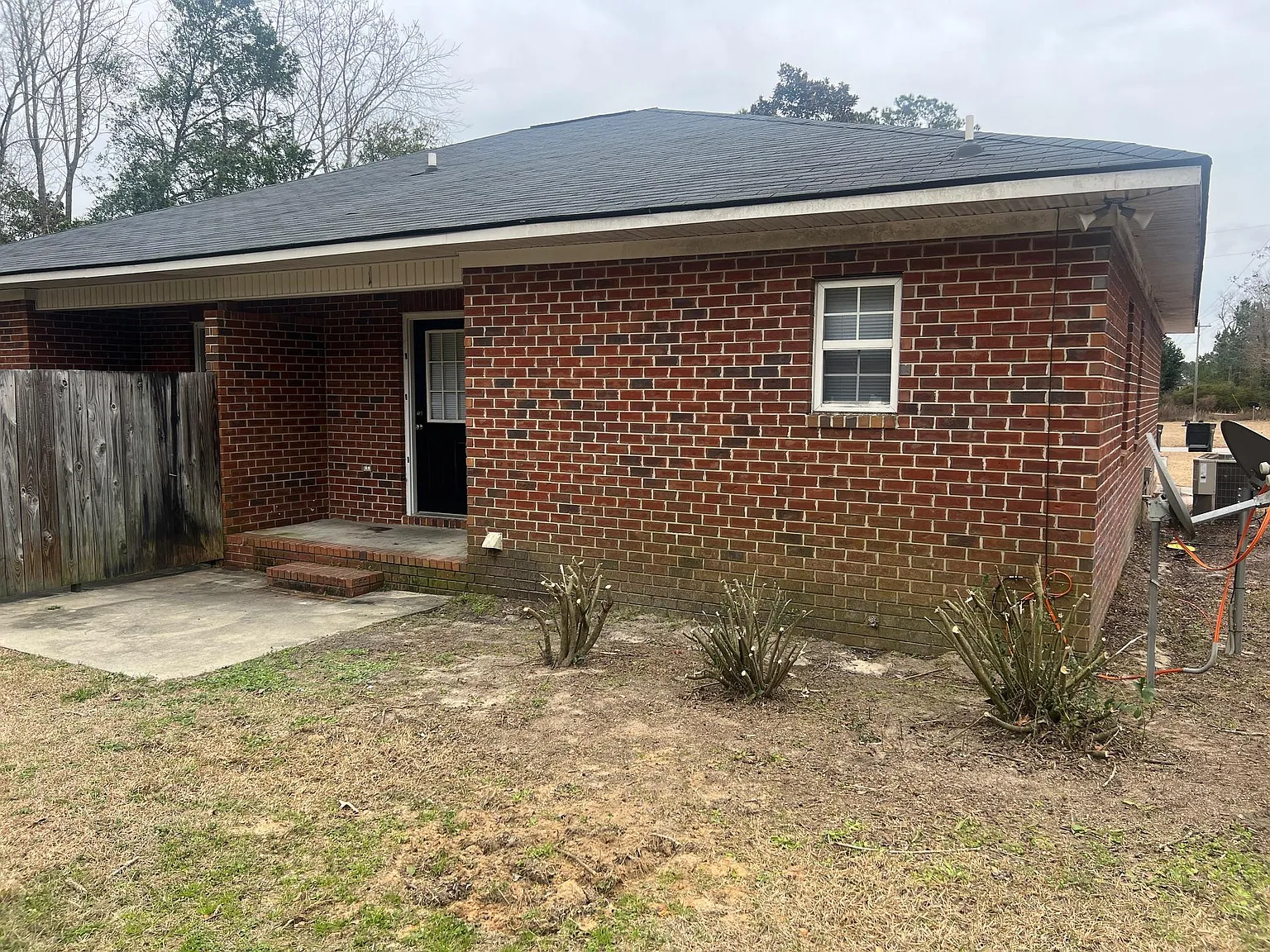 2 bed, 1044 sqft, $1,100 — Photo 3