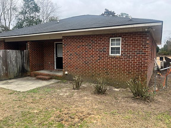3rd image of 1203 Beaver Creek Dr #A