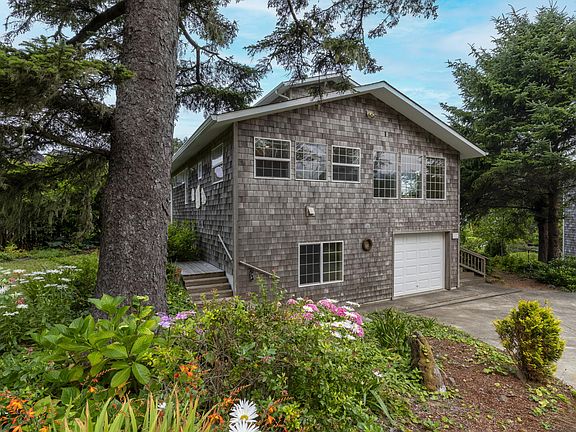 2nd image of 647 Pacific View Dr