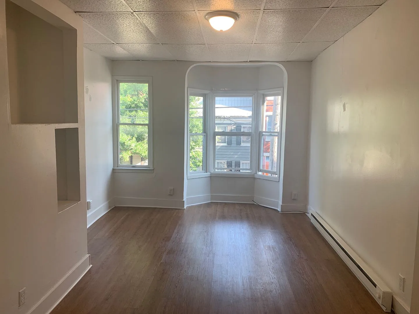 Downtown York 2 Bedroom! — Photo 3