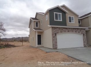 466 E Gray Fox Ln, Vernal, UT 84078