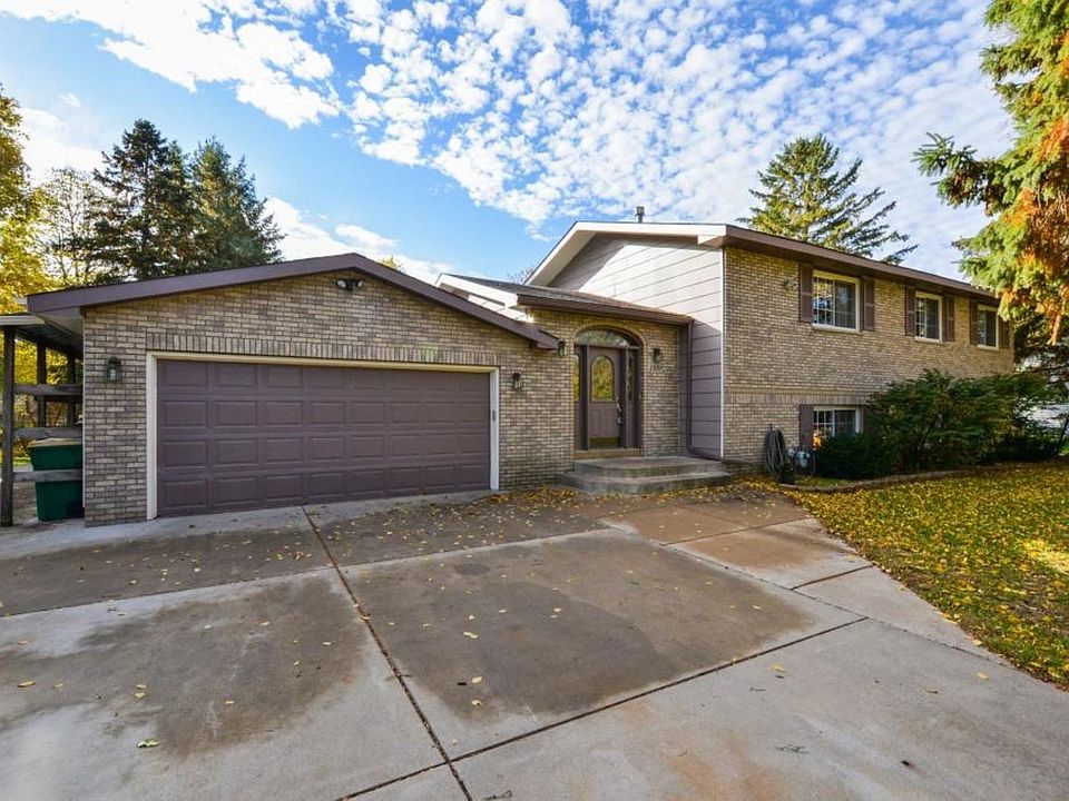 1st image of 1920 133rd Ln NE