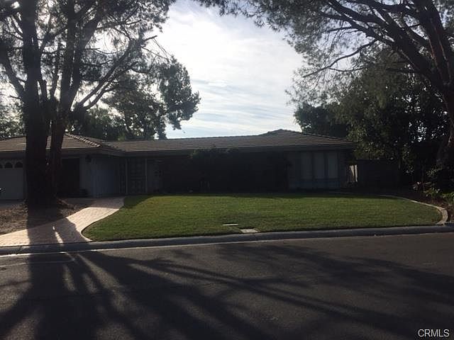 2nd image of 18232 Fernando Cir