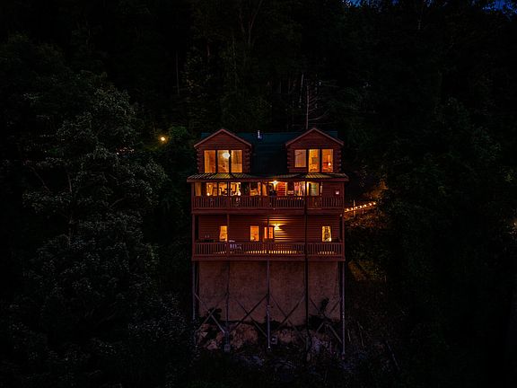 5th image of 569 Forest Springs Dr