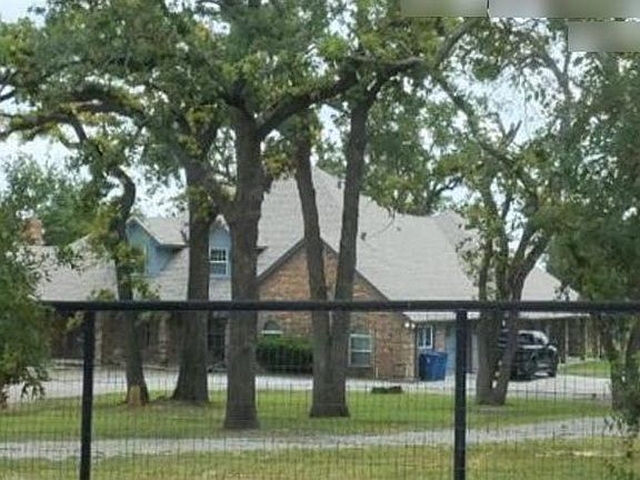4th image of 351 Sandlin Ln