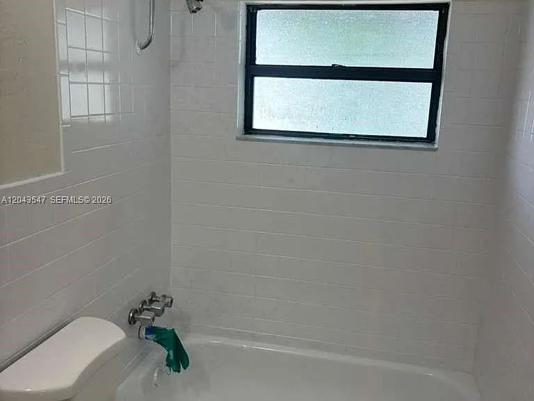 418 Las Palmas Cir #0 — Photo 4