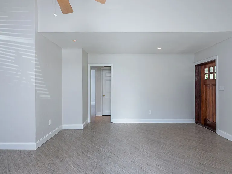 3908 W McKay Ave — Photo 3