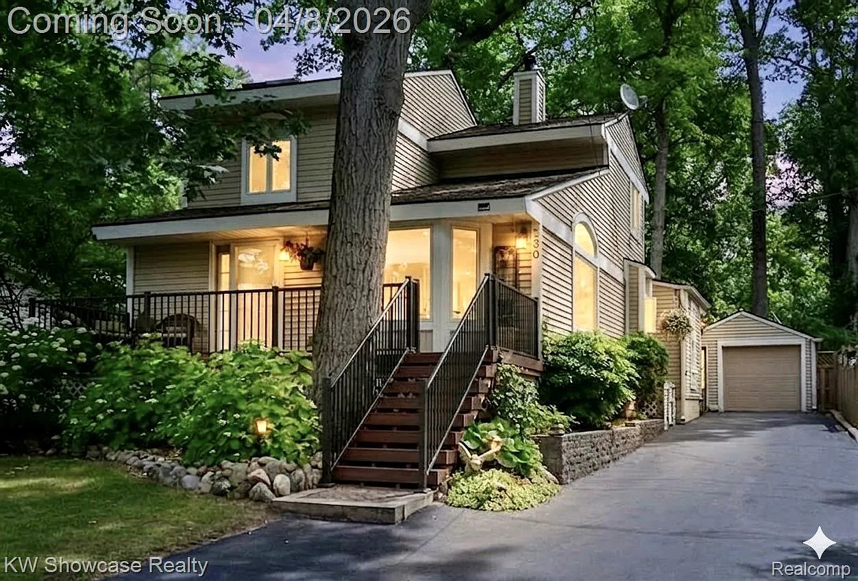 580 Elkinford Dr photo 1