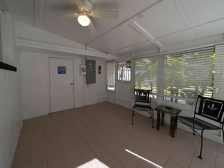 4464 E Riverside Dr — Photo 10