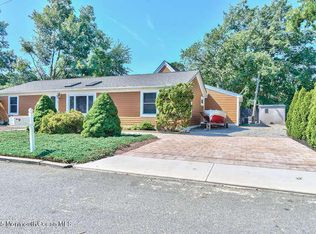 75 Oak St, Beachwood, NJ