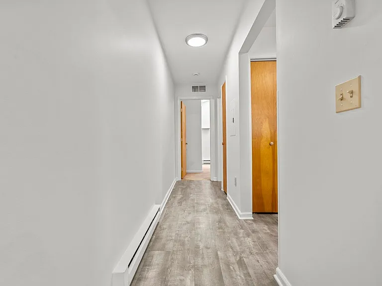 31 Railroad St #5 — Photo 18