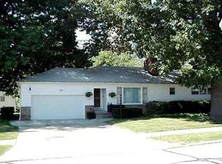 186 E 265th St, Euclid, OH 44132