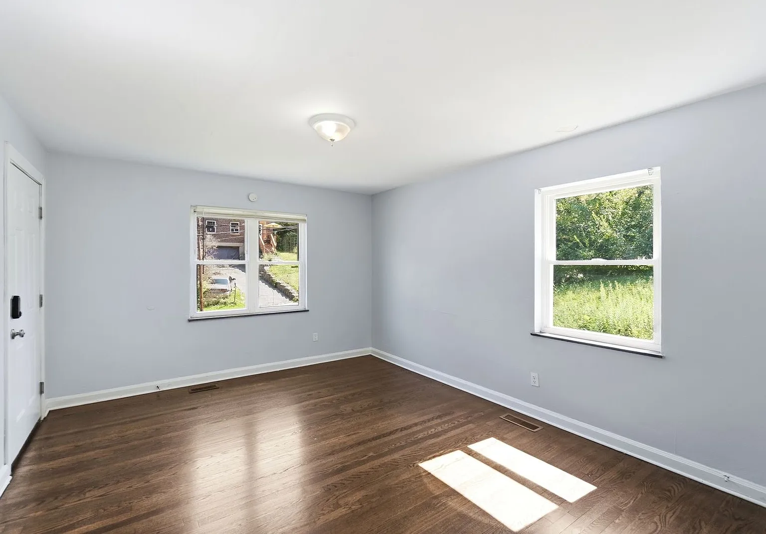 3065 Bracken Woods Ln — Photo 4