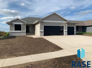 4113 S Homeplate Ave, Sioux Falls, SD 57110