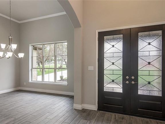 4th image of 889 Hampton Oaks