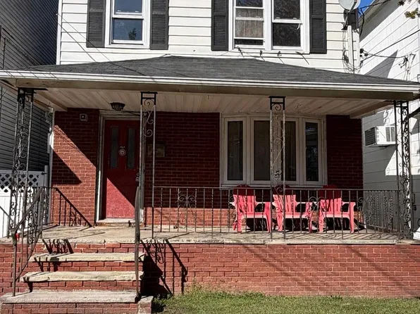 39 W 40th St, Bayonne, NJ 07002