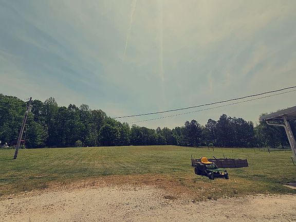 2nd image of 3953 Macedonia Rd