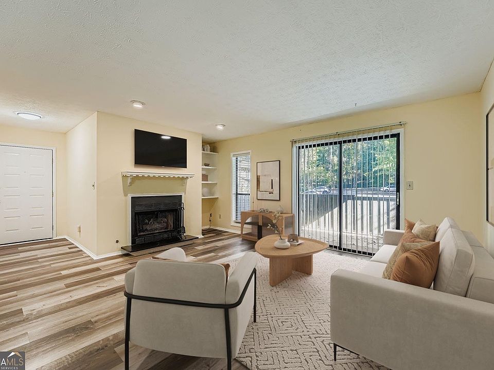 1st image of 1607 Woodcliff Dr