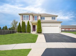 2328 Amsterdam Cir, Montgomery, IL 60538