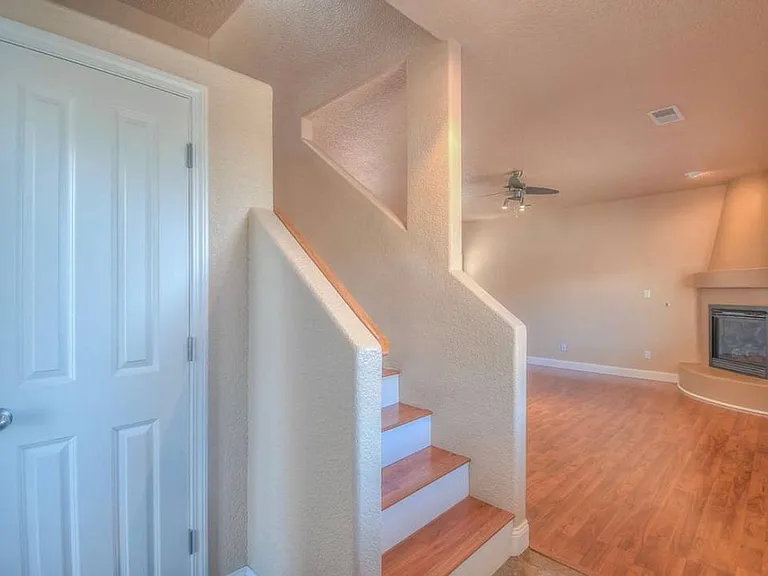 7100 Dancing Eagle Ave NE — Photo 3