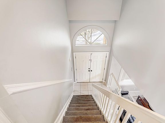 3rd image of 11239 Lakeview Drive