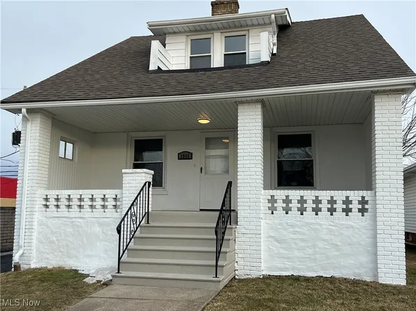 1515 Fruitland Ave, Mayfield Heights, OH 44124
