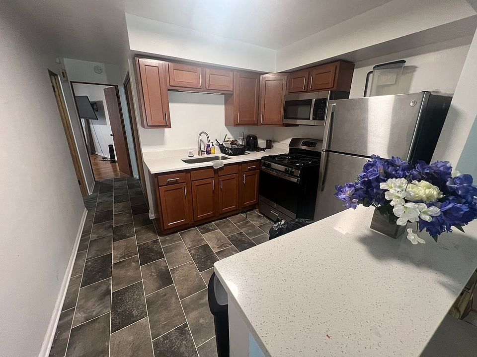 1st image of 1200 E Singer Cres #42