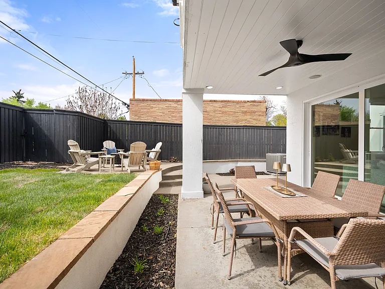 559 Jackson St — Photo 27