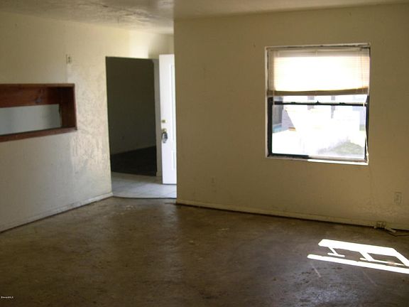 2nd image of 1278 Estridge Dr