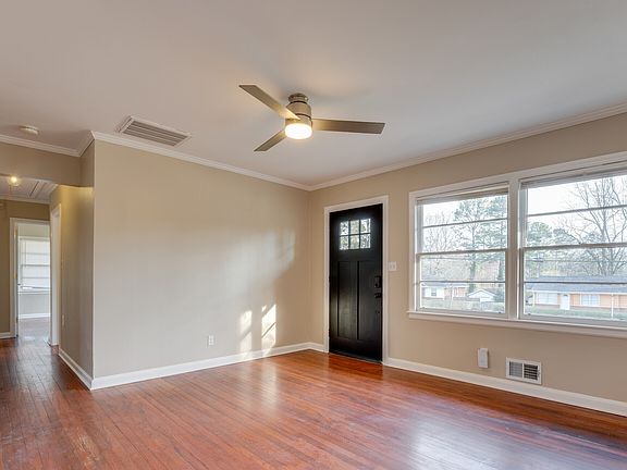 5th image of 3218 Beech Dr