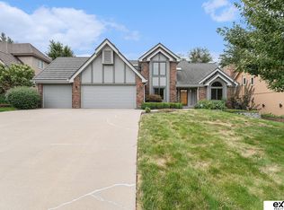 15415 Hickory St, Omaha, NE 68144