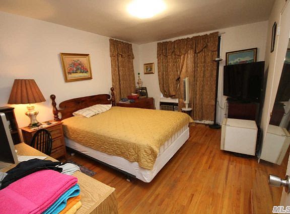 3rd image of 8746 Chelsea St APT 6B