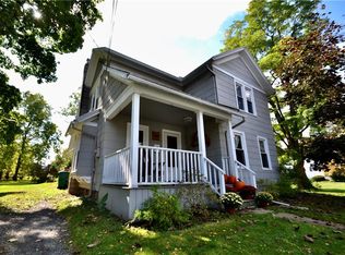 10 Exchange St, Le Roy, NY 14482