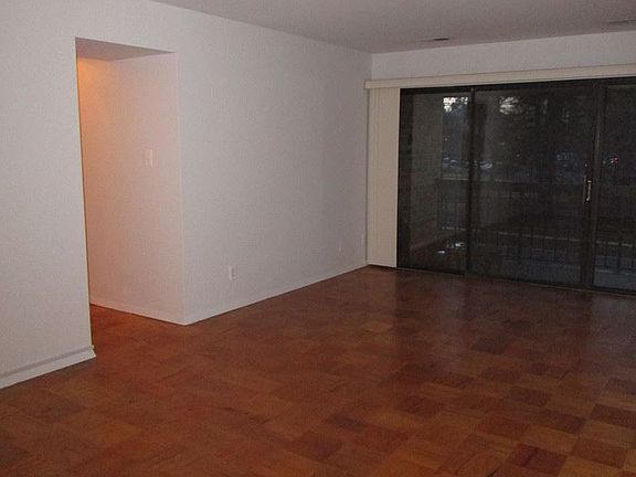3rd image of 11423 Commonwealth Dr APT 202