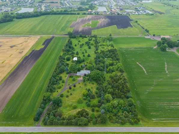8076 NW 86th St, Johnston, IA 50131