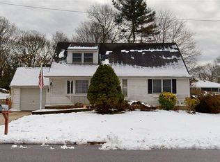 26 2nd St, Farmingville, NY 11738